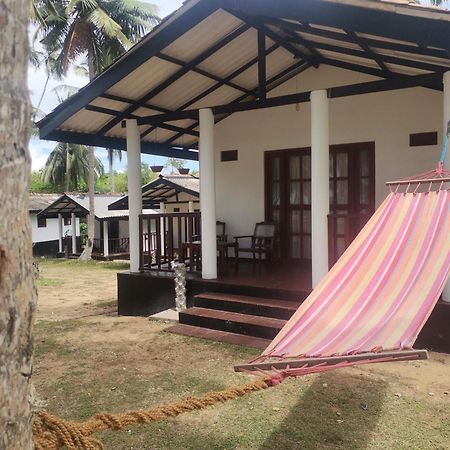 Helios Beach Resort Tangalle Exterior foto
