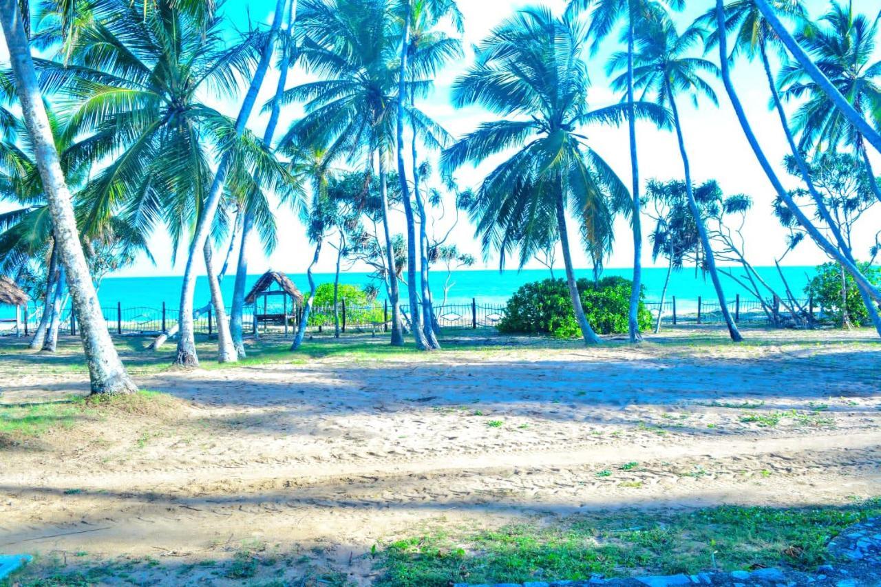 Helios Beach Resort Tangalle Exterior foto