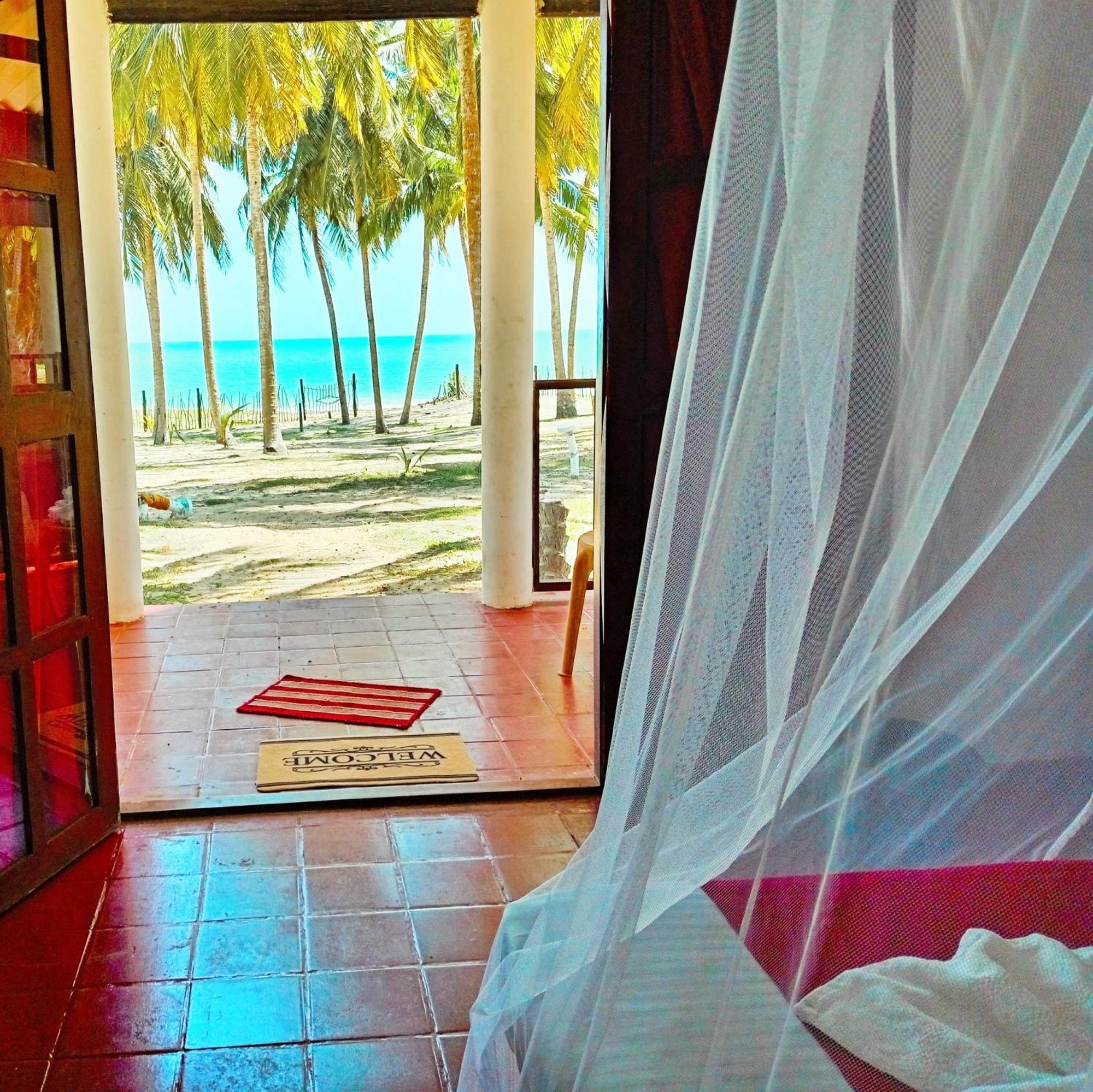 Helios Beach Resort Tangalle Exterior foto